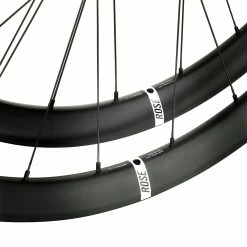 Rose G-Thirty Disc LIGHT Roues Gravel 28" / 700 C SHIMANO HG I 24 Rayons 16 Rose G-Thirty Disc LIGHT Roues Gravel 28" / 700 C SHIMANO HG I 24 Rayons -Freins Soldes Boutique BE76B9E9661E0935AC5F823002E2EABF